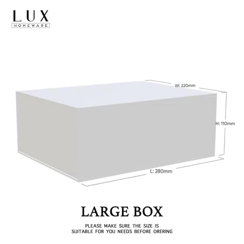 K&ouml;nnte beinhalten: Eine gro&szlig;e, rechteckige wei&szlig;e Box mit den Ma&szlig;en: 280 mm lang, 220 mm breit und 110 mm hoch. Der Text "LARGE BOX" steht darunter, mit einem Hinweis, die Gr&ouml;&szlig;e vor der Bestellung zu &uuml;berpr&uuml;fen. Das LUX HOMEWARE Logo befindet sich oben links.