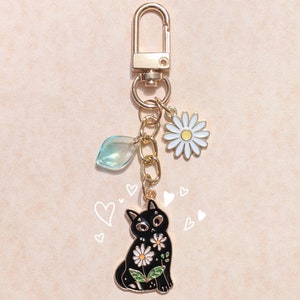 Black Daisy Cat Keychain | Kawaii keychain | Cute accessories | Cat lovers