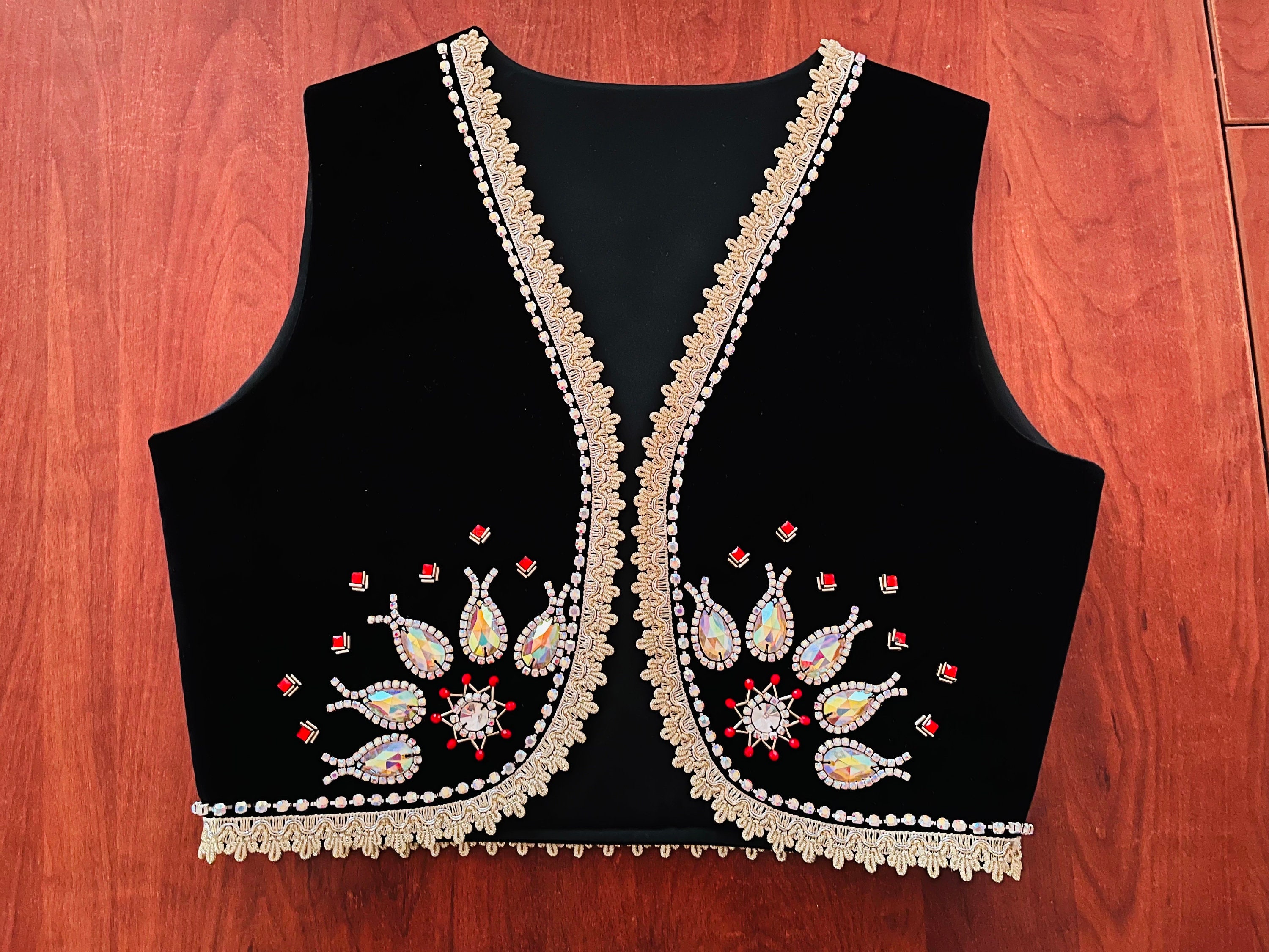 刺繍入り女性用ベスト：伝統的な祭りの衣装 - Etsy 日本