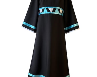 Handgefertigtes Schleifenkleid - anpassbare schwarze A-Linien-Silhouette