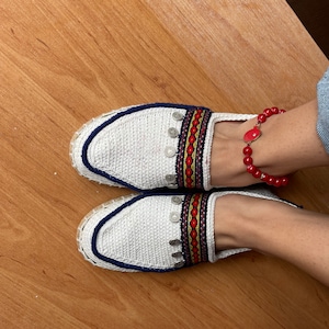 women espadrilles , traditional espadrilles , spring and summer espadrilles , traditional shoes, kurdistan art , handmade shoes