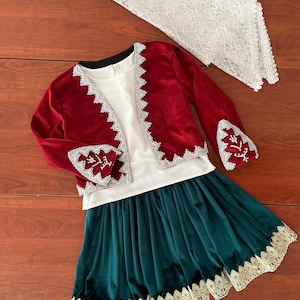 Ghajari Perser Kostüm: Traditionelles Frauen-Outfit