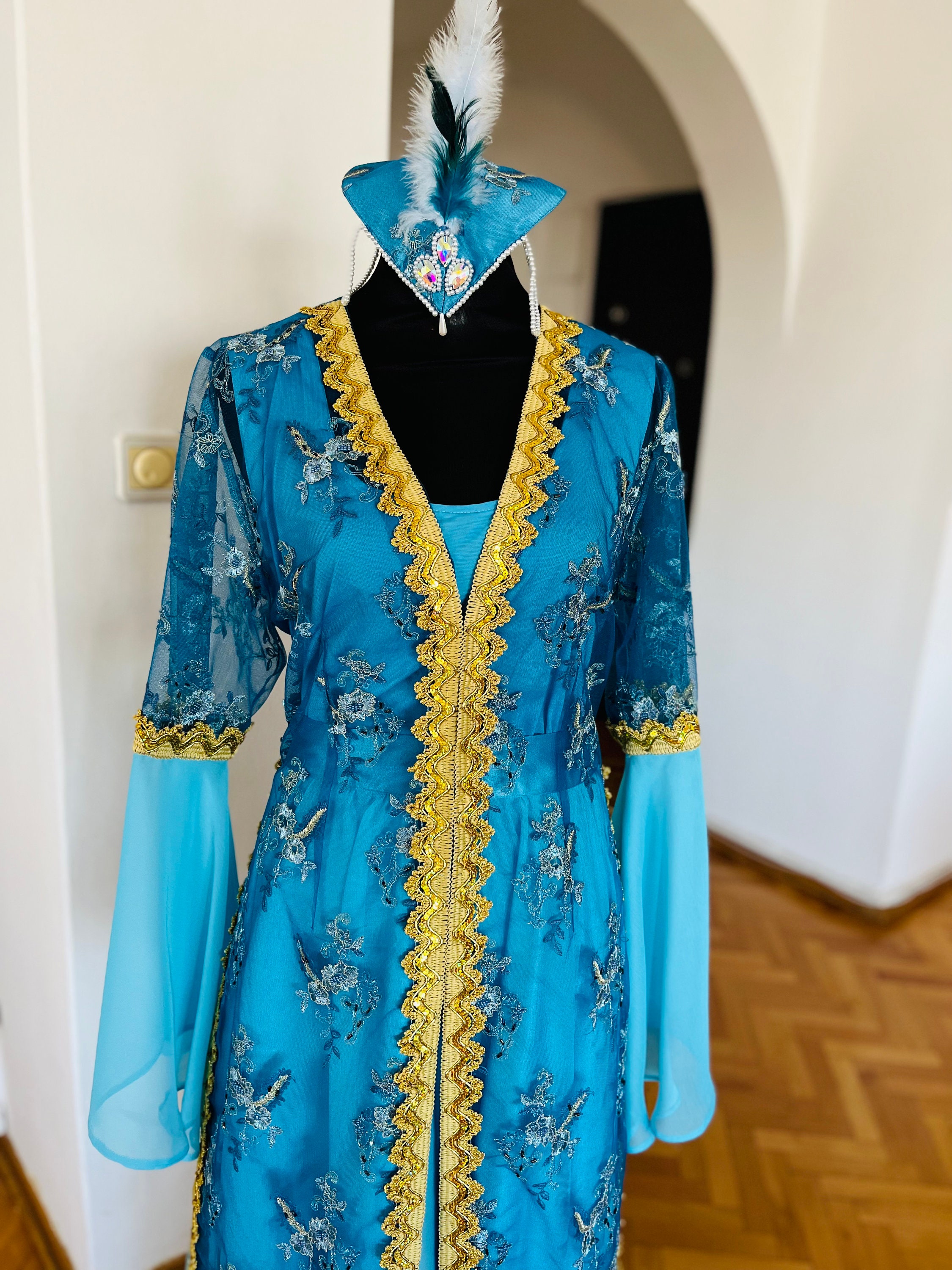 persian new year dress code I had the pleasure of hosting a special Nowruz reception, celebrating the Persian New Year and the Persian and Central Asian communities here in Westchester. Nowruz, meaning new day, is a beautiful
