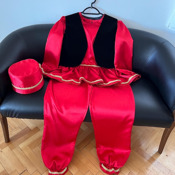 Haji Firouz Kostüm: Persisches Nouruz Festes Outfit
