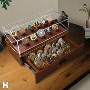 Espositore per monete da sfida in legno personalizzato - Espositore per monete militari ed EDC di lusso realizzato a mano - Regalo perfetto per la festa del papà per gli uomini