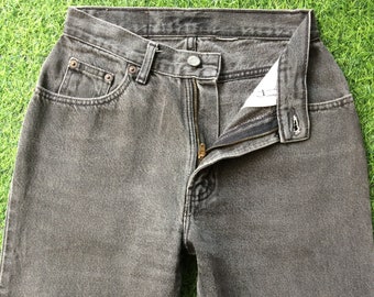 Jeansy vintage typu mom jeans w kolorze spranego czarnego denimu, rozmiar 24