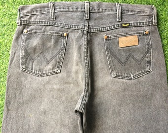 Vintage 90s Wrangler Jeans, High Waisted Distressed Denim, Made In USA (Size 34/35)