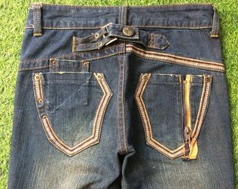 Vaqueros bota de tiro bajo estilo años 2000, pespuntes en contraste, tela vaquera elástica, talla W27 L31