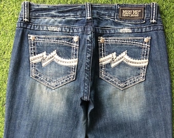 Y2K Low Rise Miss Me Jeans | Vintage dünne gerade Denim | Gestickte Tasche | W32 L34