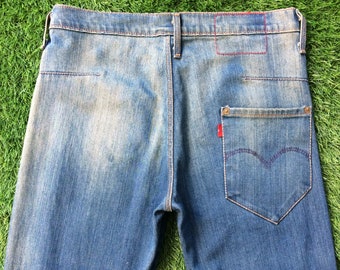 Size 26 Vintage Distressed Levi's Engineered Jeans W26 L30 Uneven Faded Light Wash Denim Twisted Fit Engineered. 26 x 30
