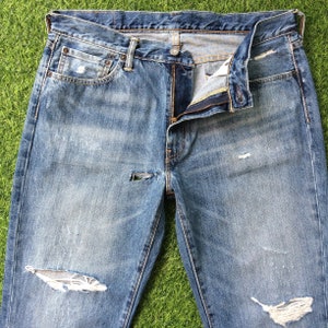 Size 36 Distressed Levis 541 Ripped Jeans W36 L29 Medium Wash Denim Straight Leg Athletic Fit Jeans Plus Size Boyfriends Jeans