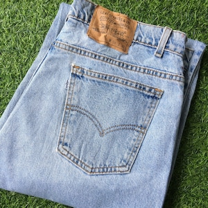 Size 36 Vintage Distressed Levis Plus Size W36 L32 Light Wash Jeans White Tab Rigid Denim Waist 36&quot;