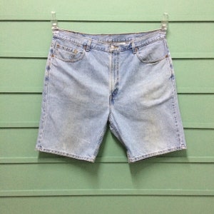 Size 42 Vintage Distressed Levis 505 Shorts Jeans Light Wash Jeans Regular Fit Denim Shorts Jeans. Plus Size Shorts Levi 42 x 9