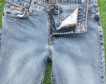 Pantalones vaqueros L.e.i. Bootcut, vaqueros acampanados de talle bajo con efecto desgastado, talla 27"