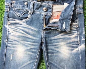 Gr. 28 Red Pepper Bestickte Bootcut Jeans, Low Waist Denim, W32