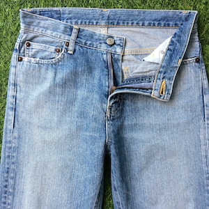 Japanese distressed light blue wash Denime Jeans 2000’s grunge style mid-rise Straight Tapered jeans