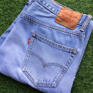 Size 35 Vintage Distressed Levis 550 Ripped Jeans W35 L25 Light Wash Denim Relaxed Fit Jeans Plus Size Mom Jeans Waist 35&quot;