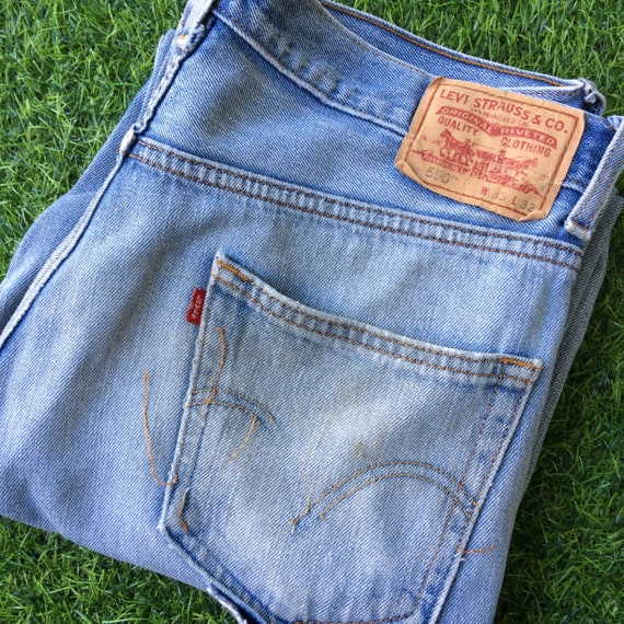 Size 33 Vintage Distressed Ripped Levis 550 Dirty… - image 1