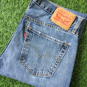 Size 34 Vintage Distressed Levis 559 Jeans W34 L30 Light Wash Jeans Relaxed Straight Fit Jeans Waist 34&quot;