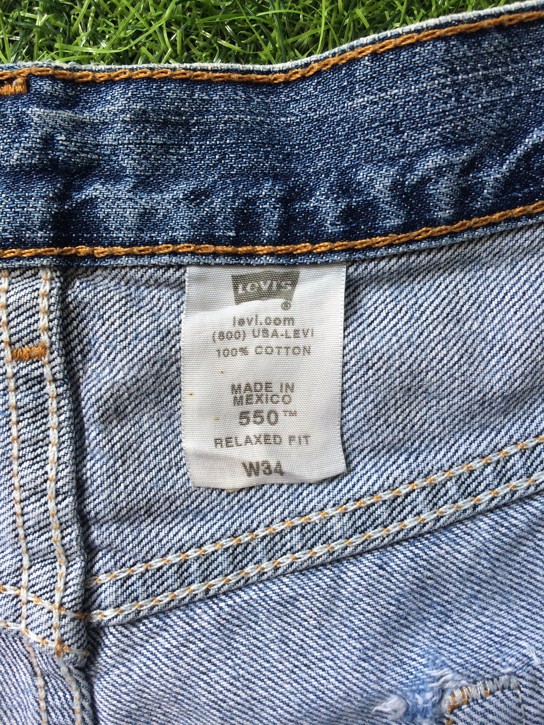 Short Jean Vintage Levi's 550 - Taille 33/34 - Coupe Décontractée Pour Homme - Occasion Très Bon état