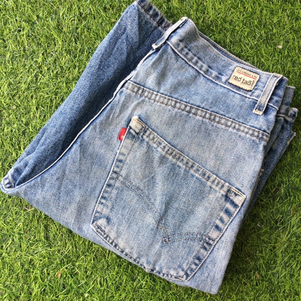 Size 31 Vintage Levis Red Tab Shorts Jeans High Waisted Distressed Light Wash Blue Denim Shorts Waist 31"