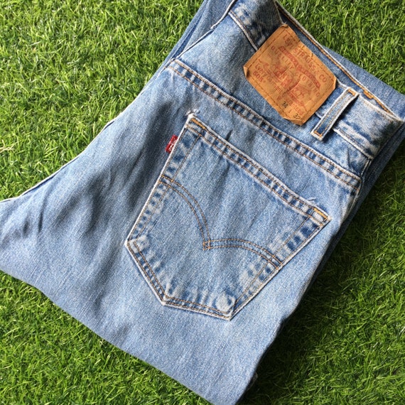 Size 33 Vintage Distressed Levis 505 Jeans W33 L33 Dirty Light Wash Denim Jeans Regular Fit Straight Leg Jeans Waist 33 Etsy Canada