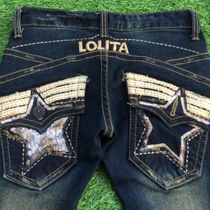 Size 24 SUPER LOW RISE Y2K Flares Bell Bottoms Dark Wash 2000&#39;s Star Jeans For Women, Waist 27&quot;, 31 Inch Hips