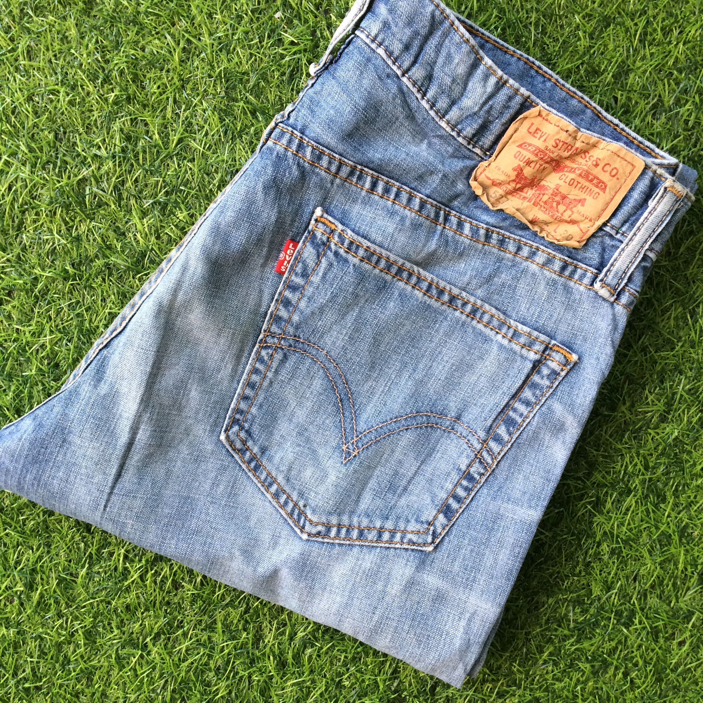 ヴィンテージ リーバイス 527 ブーツカット ジーンズ、ダメージ加工 