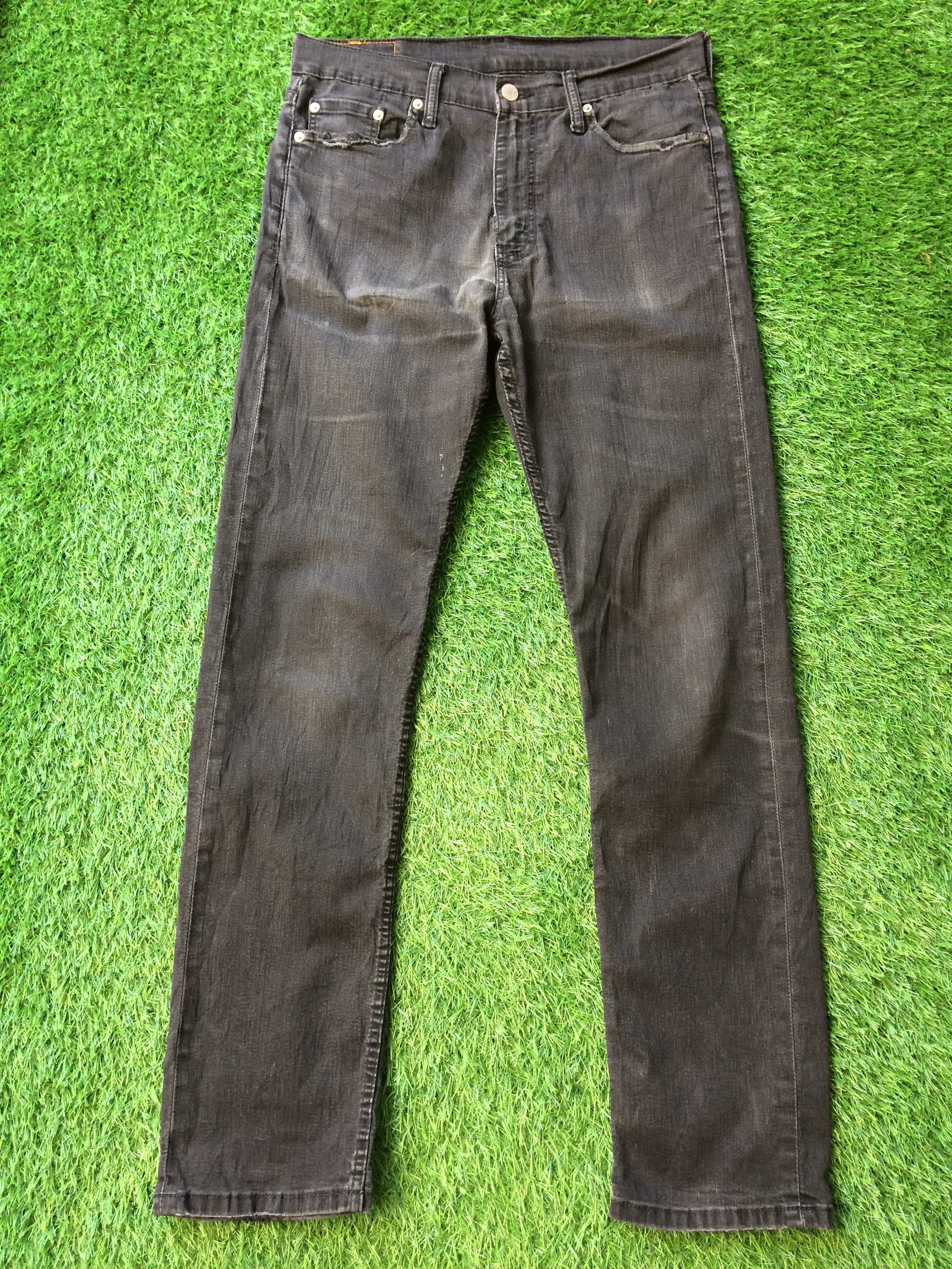 Size 31 Distressed Levis 513 Jeans W31 L32 Faded Black Wash