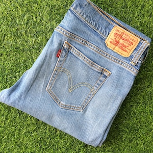 Size 33 Vintage Distressed Levi&#39;s 515 Boot Cut Jeans W33 L29 Wide Leg Stretch Denim Flare Jean Girlfriend Jeans, Waist 33&quot;
