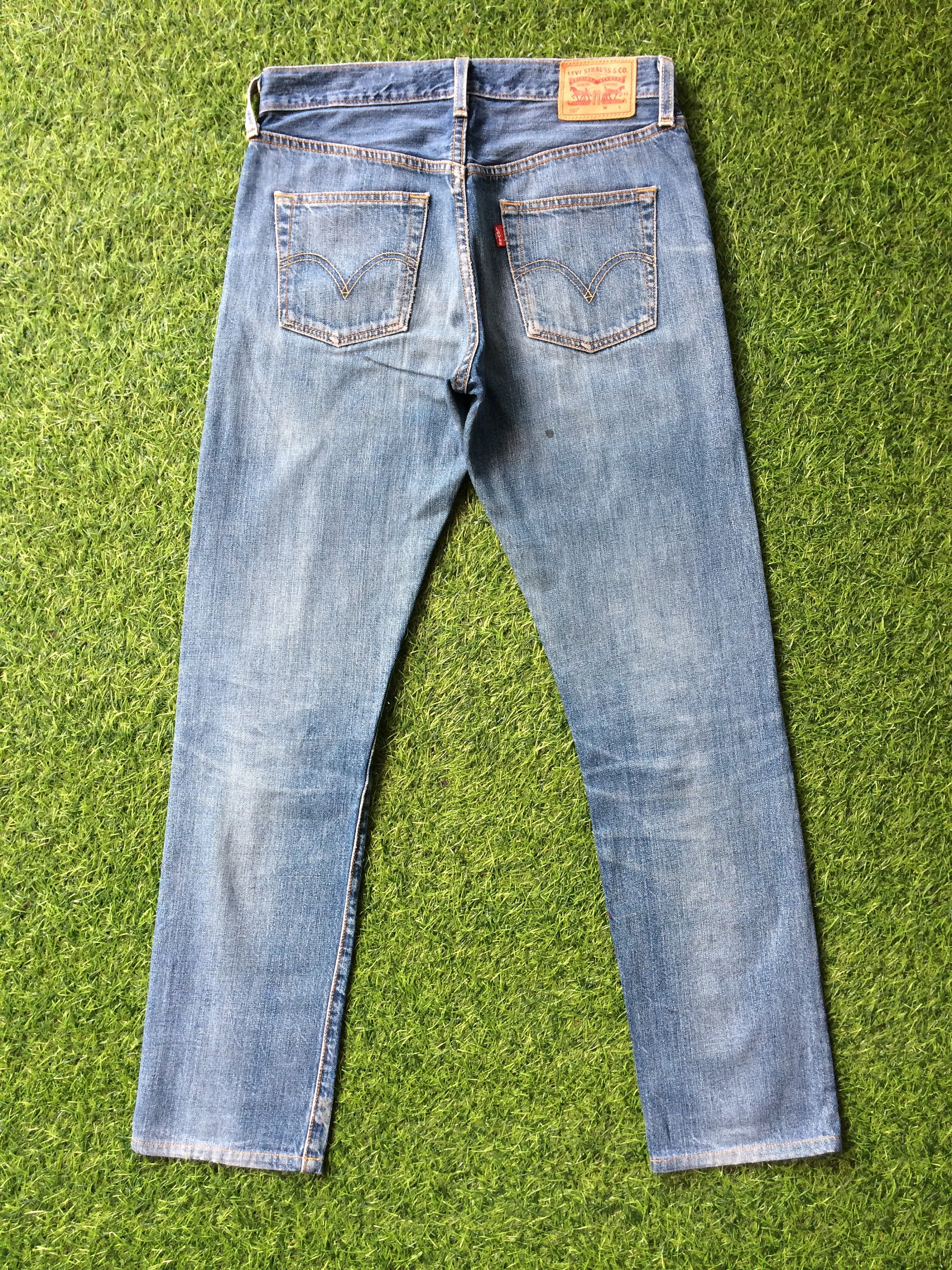 Size 30 Vintage Distressed Levis 501 Jeans Faded Medium Washed Blue Denim  W30 L30 Slim Fit Tapered Leg Jeans Waist 30 -  Canada