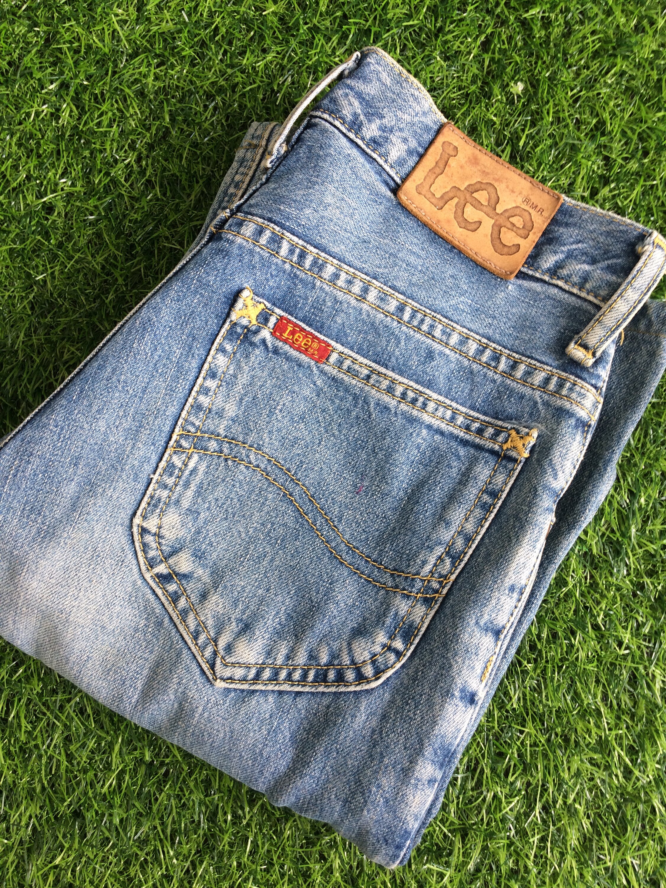 Size 23 Vintage Miss LEE Riders Distressed Bootcut Jeans W23 Size 23 Vintage Miss LEE Riders Distressed Bootcut Jeans W23