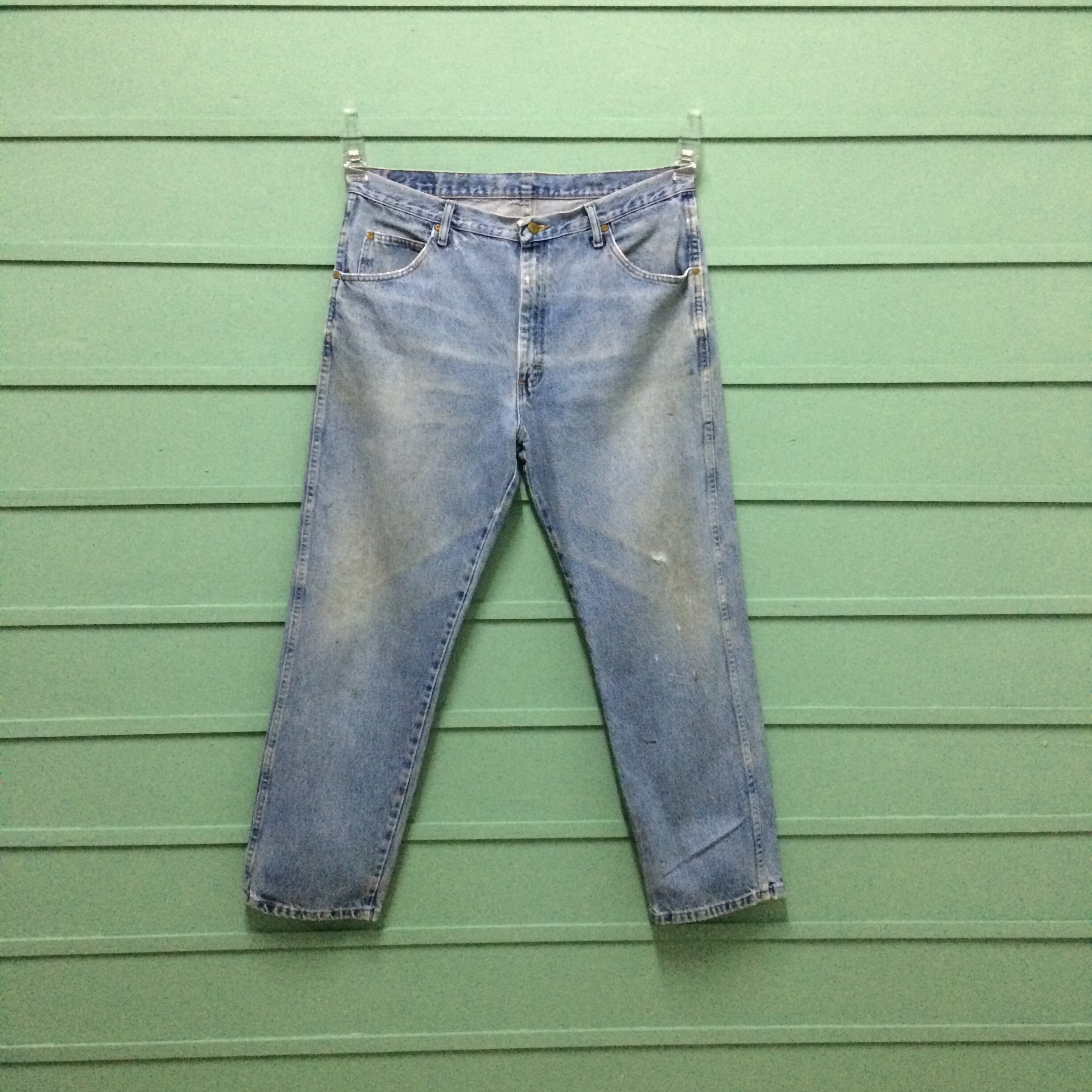 Size 37 Vintage 90's Wrangler Western Distressed Dirty Jeans W37 L29 High Waist Faded Light Wash Mom Jeans Plus Size Denim Waist 37"