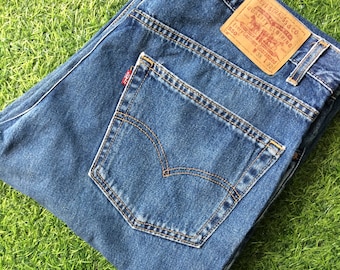 Vintage Levis 550 Jeans, Relaxed Fit, Medium Wash Denim (W37/W38)