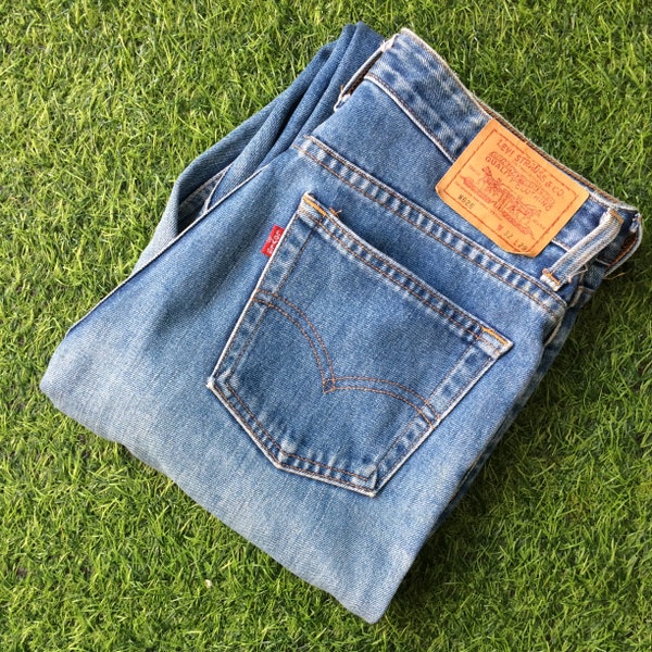 Size 28 Vintage Distressed Levis W626 Jeans  W28 L24 Faded Light Wash Denim Tapered Leg Jeans Relaxed Fit Jeans Waist 28"