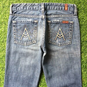 Jean Bootcut Seven For All Mankind - Taille 26 - Détails Distressed Et Embellished - Occasion Très Bon état