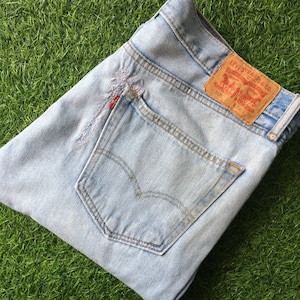 Size 37 Vintage Levi's 505 Dirty Light Wash Y2Ks Unisex Denim Straight Leg High Waist Boyfriend Jeans Made In Lesotho - 2XL, 37"