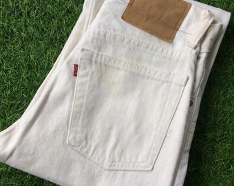 levi white jeans