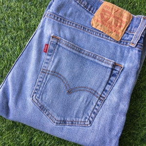 Size 32 Vintage Distressed Levis 505 Stretch Jeans W32 L29 Light Wash Denim Classic Regular Fit Jeans Made In Colombia Waist 32&quot;