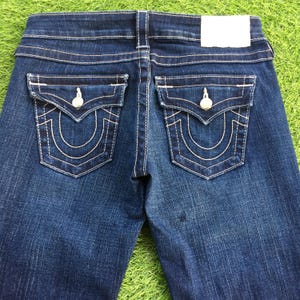 Size 26 True Religion Bootcut Jeans W27 L31 Low Waist Section Becky Distressed Wide Leg Flare Jean Made In USA, Waist 27&quot;