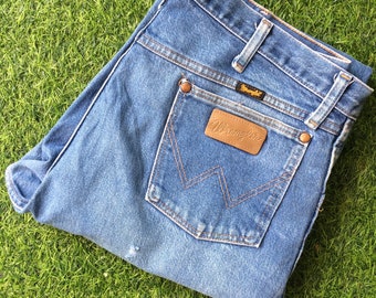 Vintage Wrangler Western Jeans, Distressed Ripped Denim (W35 L34)