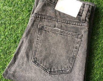Size 29 Y2K's Button Fly Mom Jeans, Frayed Hem Faded Light Black Wash Jeans Straight Leg Modern Mom Jeans - Medium, 29"W