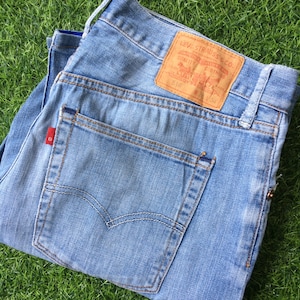 Size 35 Vintage Distressed Ripped Levis 516 Bootcut Plus Size Jeans W35 L27 Light Wash Soft Denim Flared Leg Jeans Waist 35"