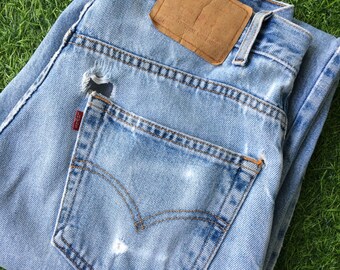 distressed levis
