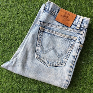 Size 31/32 Vintage Japanese Acid Wash Jeans High Waist Distressed Denim Tapered Leg Made In Japan, waist 32/33&quot;