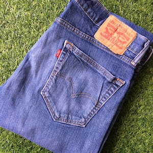Size 33 Vintage Distressed Levis 505 Ripped Jeans W33 L31 Light Wash Stretch Denim Straight Leg Jeans Waist 33&quot;