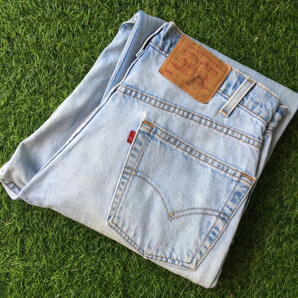 Size 32 Vintage Distressed Levis 550 Jeans W32 L31 Faded Dirty Light Wash Jeans Straight Leg Relaxed Fit Jeans Waist 32"