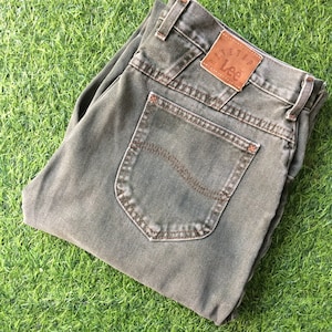 Size 32 Vintage LEE Riveted Jeans W32 L31 Classic Lee Vintage Mom Jeans Made In USA Waist 32&quot;