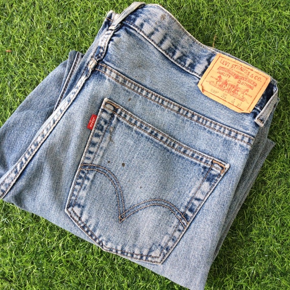 Size 32 hotsell in levis