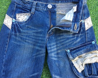 Distressed japanischen 2000er Grunge-Stil, Low-Rise-Denim, Lace-Jeans-Hose
